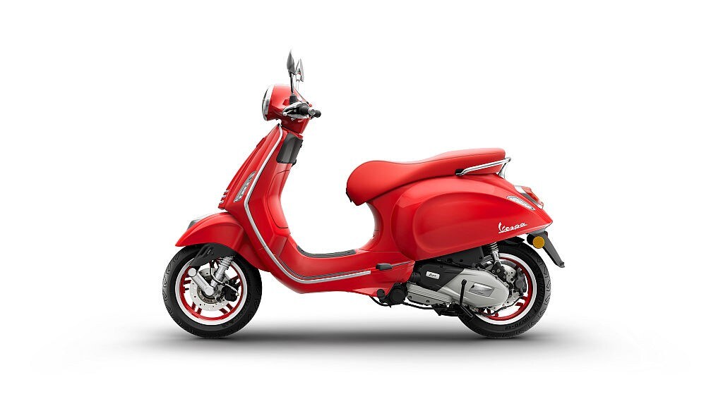 Vespa Primavera 125 Red